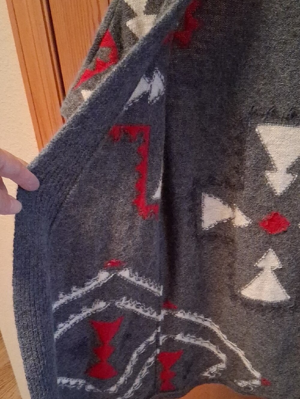 Pendleton Gray Aztec Shawl Cardigan with Red and Cream Accents Wool & Alpaca - Picture 10 of 11